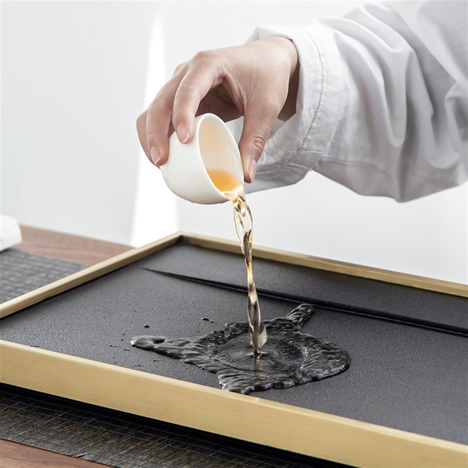 Brass-Rimmed Kung Fu Tea Tray with Drainage Design for Tea Ceremony